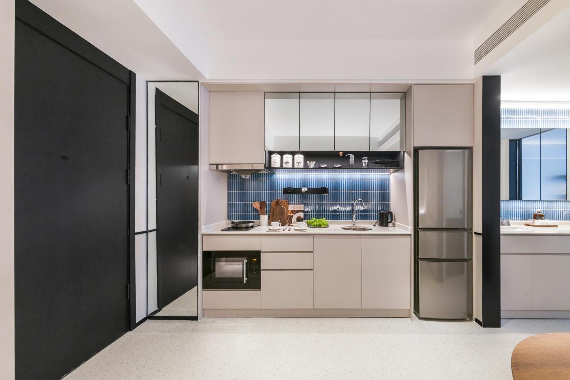 Xujiahui Grow Suisse Place Hotel
