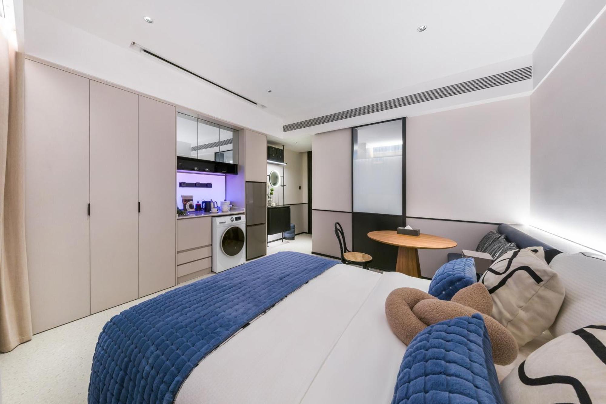 Xujiahui Grow Suisse Place Hotel 4*